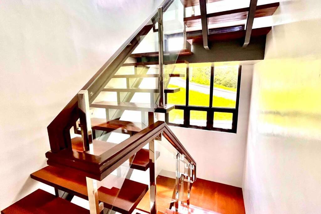 Overlooking Staycation At Sandari Batulao Tagaytay City Exterior foto