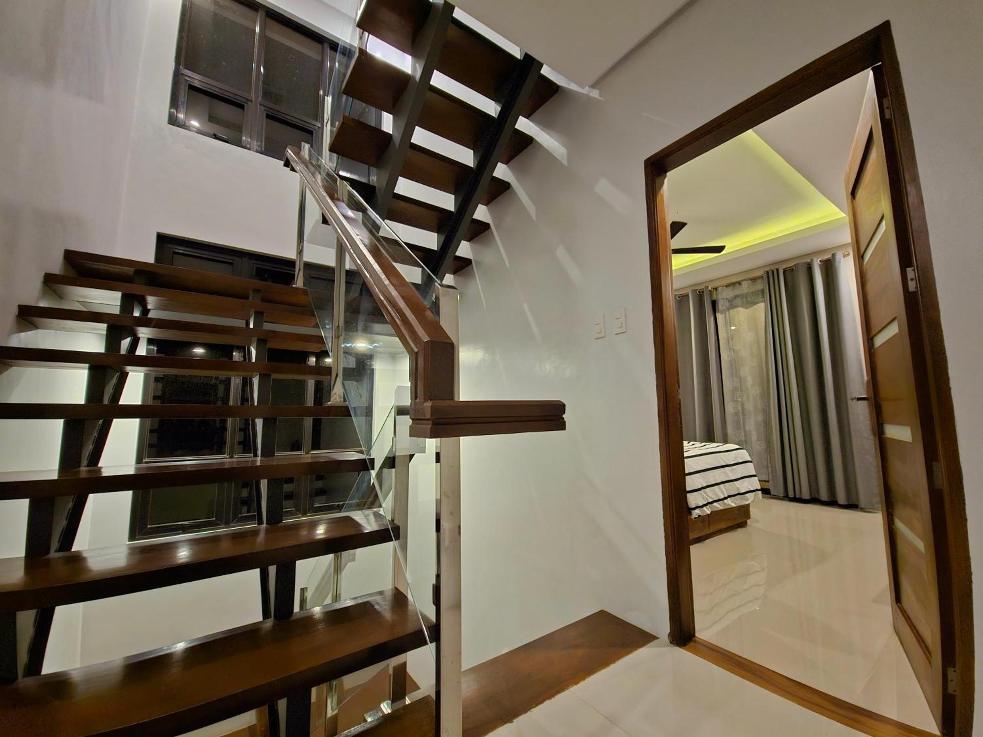 Overlooking Staycation At Sandari Batulao Tagaytay City Exterior foto
